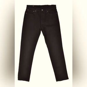 Levi’s Skinny Taper in Black
